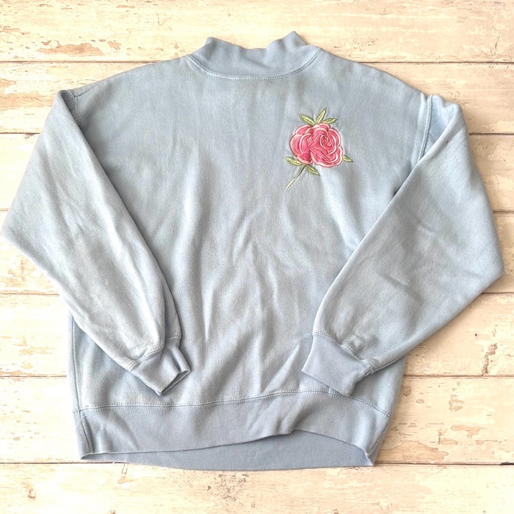 Carreau Sport M Blue Turtleneck Crewneck Sweatshirt Pink Rose Embroidery Medium